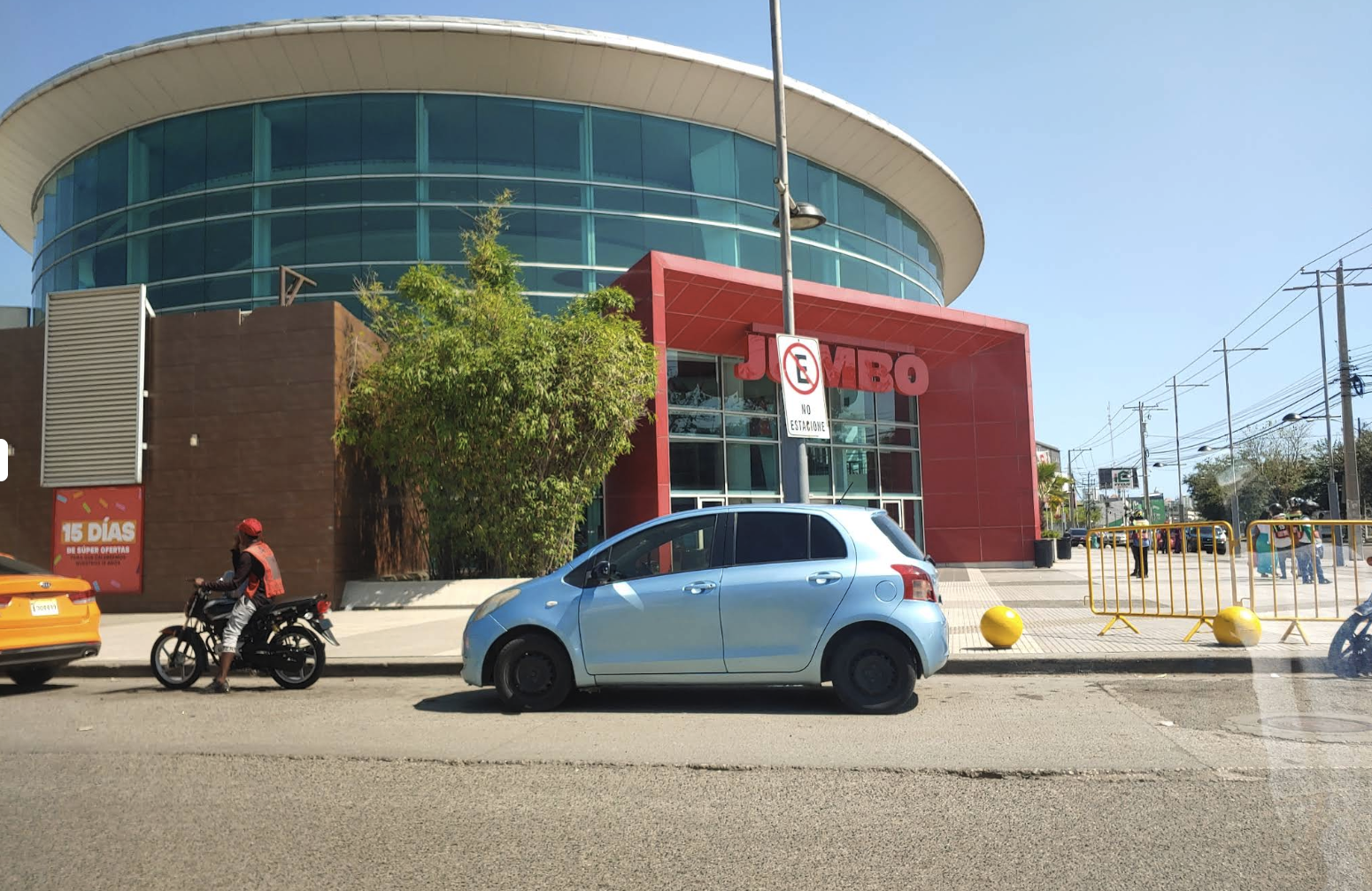 Jumbo supermarket exterior building